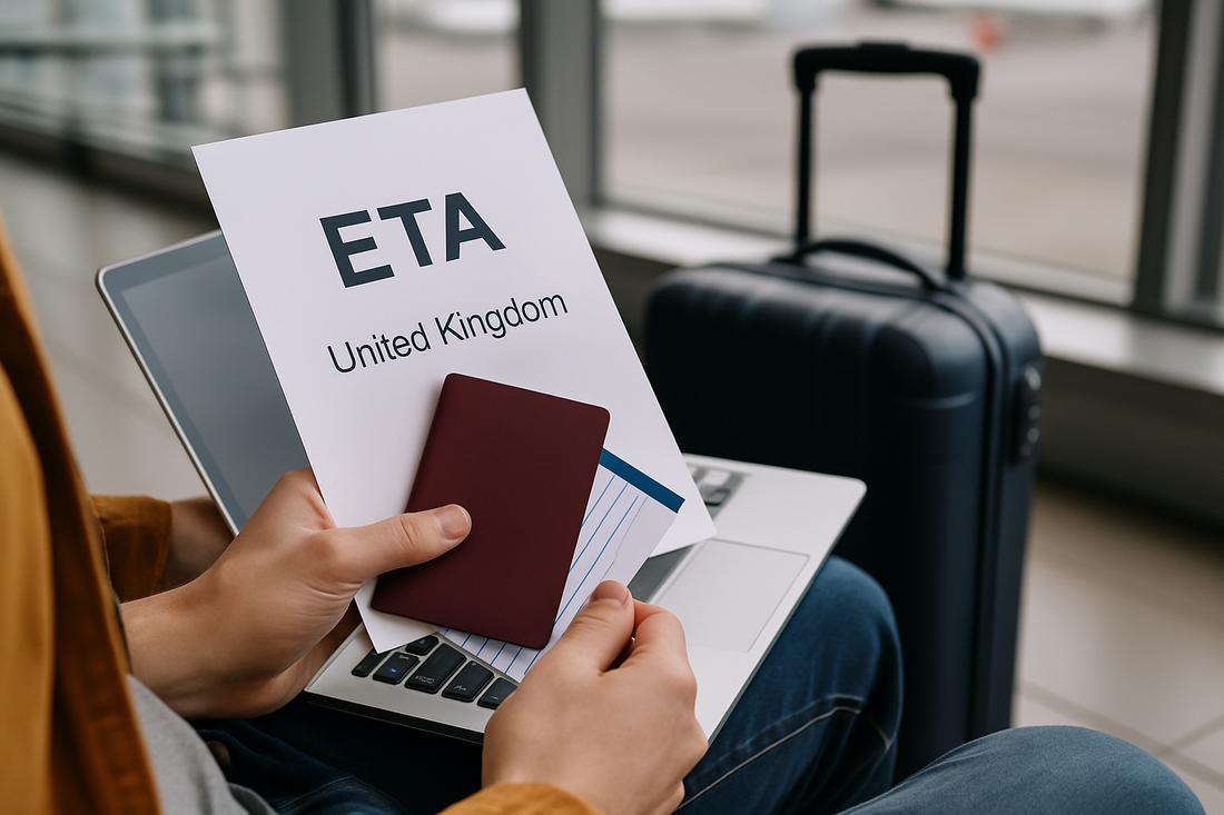 Voyageur préparant ses documents de voyage pour une escale prolongée au Royaume-Uni avec ETA obligatoire en 2025.